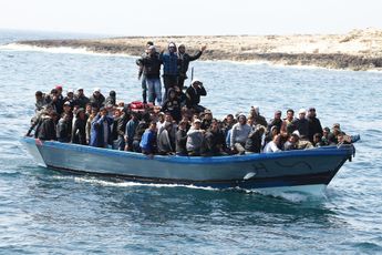 Terechte angst voor vluchtelingen op Lampedusa: maar plek voor 90, er zitten er 1100