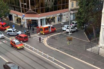 Radicale islamisten verklaren Frankrijk de oorlog: 'verdachte' terrorist onthoofdt vrouw in Notre-Dame van Nice
