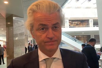 Kom maar terug van vakantie, prutser Hugo! Geert Wilders krijgt genoeg steun om kabinet naar Kamer te halen
