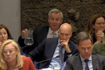 VVD-staatssecretaris Eric van der Burg wil kritische FVD kapotmaken