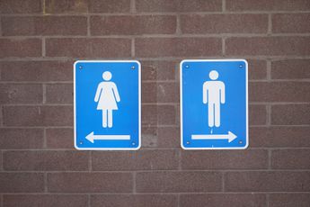Knettergek! Tweede Kamergebouw krijgt vanaf 2026  ‘gender-inclusieve’ toiletten