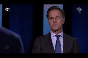 Filmpje! Geert Wilders fileert Mark Rutte: 'Natte vaatdoek, als jij het niet kan doen, doe ik het wel!'