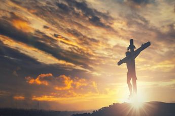 Het kruis en de opstanding: de betekenis van Jezus' lijdensweg voor christenen