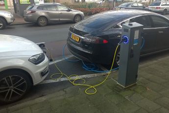 Elektrische auto's, wie betaalt de rekening? Mobiliteitsalliantie pleit voor miljarden euro's aan subsidie!