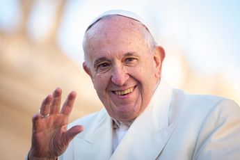 Paus Franciscus: de Marxistische vernietiger van traditionele katholieke waarden