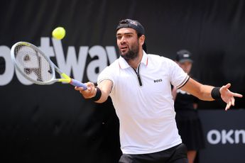 Matteo Berrettini wins 2022 Stuttgart over Andy Murray who experiences hip discomfort late in the match