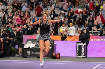 Carolina Garcia wins crazy match against Kasatkina to book WTA Finals semi-finals