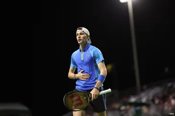 Ugo HUMBERT continua a épica série de vitórias na final, derrotando Alexander BUBLIK e vencendo o Dubai Duty Free Tennis Championships