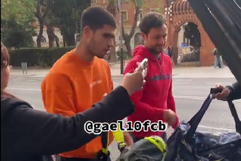 VÍDEO: Carlos Alcaraz, acosado brutalmente por unos fans que le insistieron demasiado en hacerse fotos con ellos
