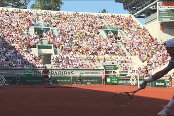 (VIDEO) Rune embroiled in huge double bounce controversy in Cerundolo clash at Roland Garros leaving crowd in disbelief