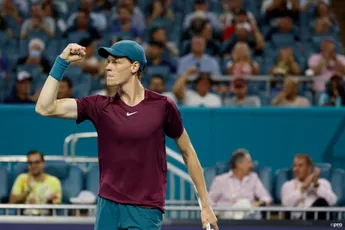 "Arquiteto do ténis" Jannik Sinner supera Andrey Rublev após uma intensa batalha nas meias-finais do Open de Viena de 2023