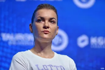 Iga Swiatek não joga a Taça Billie Jean King e Radwanska é criticada: "Poderá não participar em todos os encontros, mas sim nos mais importantes"