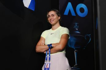 "Es ist sehr laut und unangenehm": Paula Badosa schimpft nach dem Sieg von Pavljutschenkova über den Party-Court der Australian Open