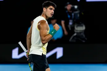 Carlos ALCARAZ está a dar cartas na sua estreia no Open da Austrália e acaba por vencer Richard GASQUET.