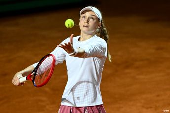 Elena Rybakina trainiert nur 48 Stunden nach ihrem Sieg beim Porsche Tennis Grand Prix wieder  in Madrid