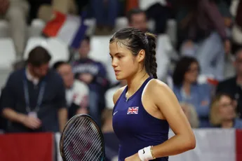 Emma RADUCANU vence Diane PARRY no tiebreak e a Grã-Bretanha está na fase final da Taça Billie Jean King