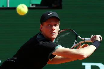 Jannik SINNER deverá faltar ao Open de Madrid para poder recuperar da lesão sofrida em França : "Espero não o ver antes de Roma"