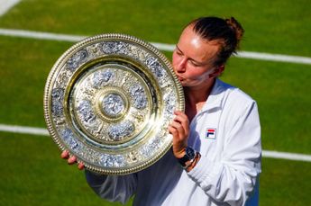 Krejcikova erreicht Qualifikationszone und Paolini nach Wimbledon unter den Top 3 : WTA Rennen nach Riad