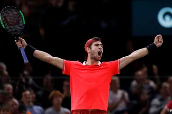 Karen Khachanov vence Yoshihito Nishioka e conquista o título do Campeonato de Zhuhai
