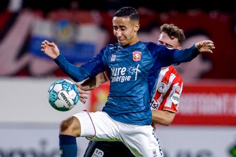 Ten Voorde ziet Salah-Eddine niet als Ajax-back: "Verdedigend niet zo heel goed"
