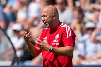 Feyenoord-trainer Slot laat zich uit over transfer Ugalde, Van Wolfswinkel en Steijn