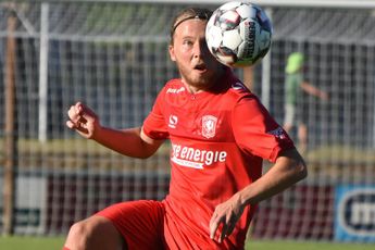 Opstelling: Jong FC Twente met Van der Lely en Ramos aan de aftrap