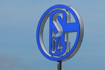 Spelers FC Schalke 04 nemen verantwoordelijkheid en leveren salaris in