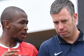 'Mokotjo bijna akkoord, FC Twente lijdt verlies op Zuid-Afrikaan'