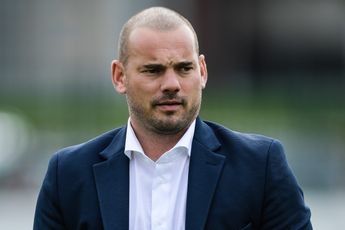 Sneijder begrijpt niets van angstige Jans: "Dan gooi je Steijn erin en die schiet er twee voor je in"