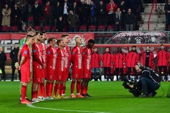 Minuut stilte bij FC Twente - Ajax voor zware aardbevingen Turkije en Syrië