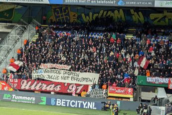 Twente-supporters tonen solidariteit aan Schalke: "Fuck de politie!"