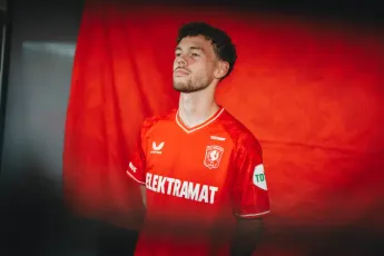 DONE DEAL | Van Bergen is Tukker: "Keuze voor FC Twente was niet moeilijk"