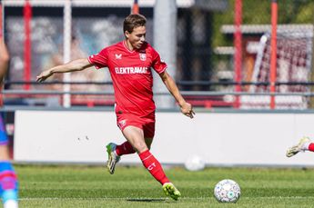 Eiting heeft hoge verwachtingen bij FC Twente: "Maar het begint bij hard werken"