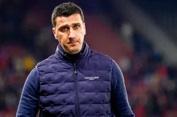 AZ-trainer Martens waakt voor FC Twente: "Wedstrijd kan alle kanten opgaan"