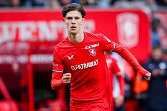Vennegoor scoort hattrick namens Onder 21 in ruime zege op Fortuna Sittard