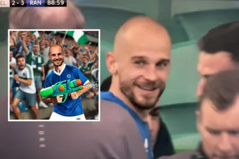 LOL! Cerny trakteert Celtic-fans op douche en maakt zich onsterfelijk bij Rangers-supporters