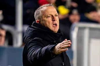 Van den Brom gaat in op lastige situatie Pröpper: "Voor mij een logische beslissing"