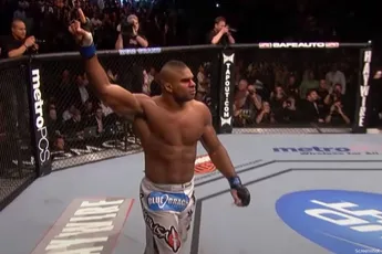 Alistair Overeem kritisch over UFC-ster Alex Pereira: 'Grootste test komt nog'