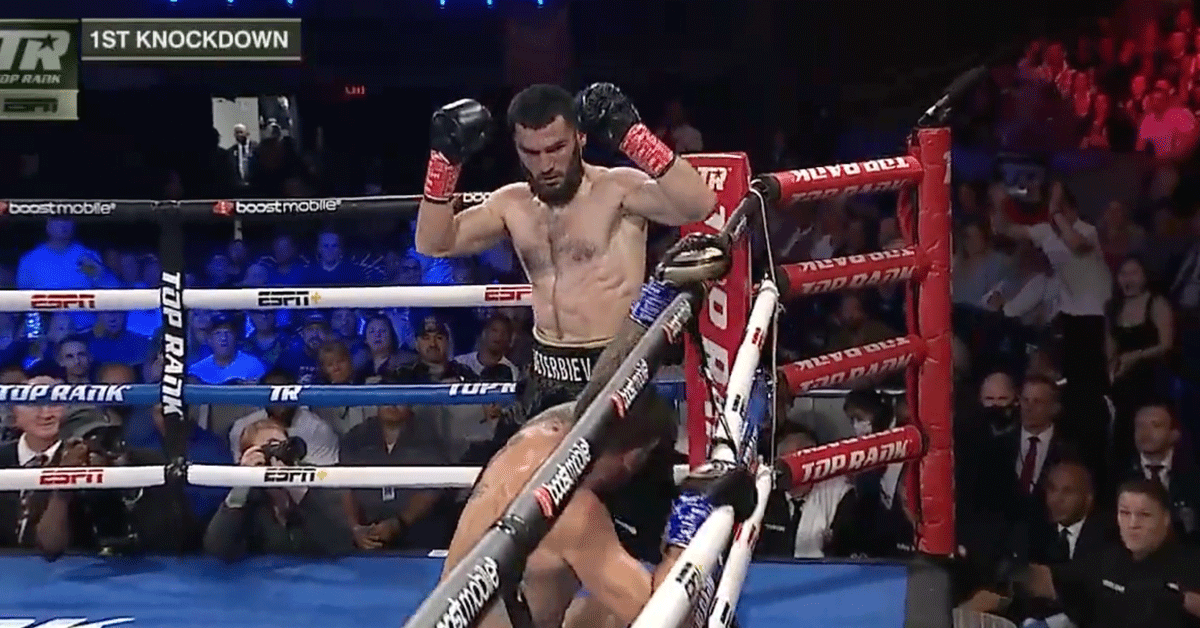 Artur Beterbiev vernietigt Joe Smith Jr. in 2 ronde boksklassieker (video)