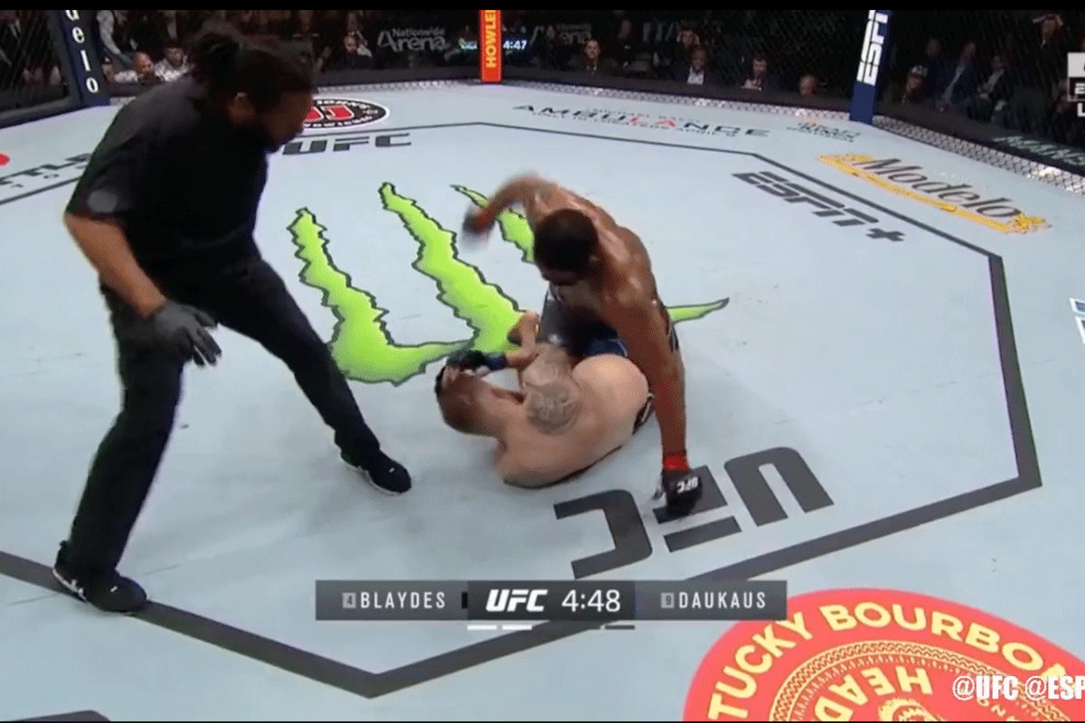 UFC 'KO' Video: Blaydes slaat daglicht uit Daukas