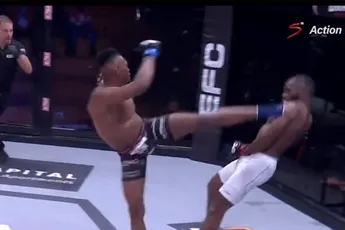 VIDEO! MMA-vechter deelt doodschop uit: Rivaal bruut 'KO'