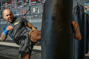 Hesdy Gerges in Kroatië voor Rico Verhoeven gevecht (video)