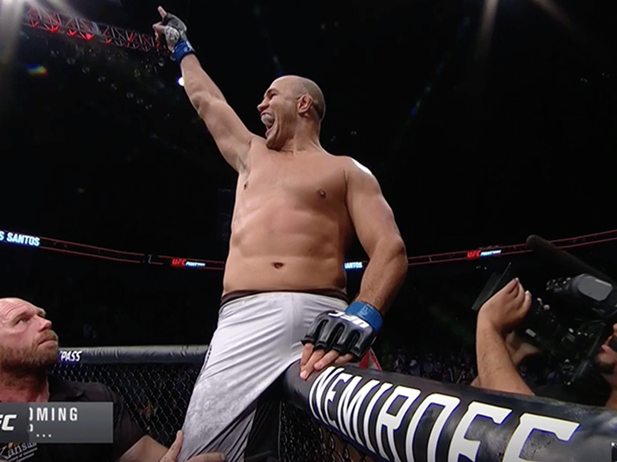 Ontslagen UFC'er Dos Santos wil op de vuist met beruchte Rus