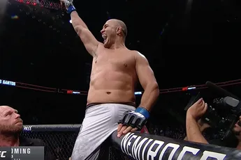 UFC chanteerde vechter! 'Ontslag of doen wat zij wilden'