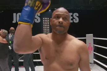Mike Tyson rivaal Roy Jones binnenkort weer de ring in