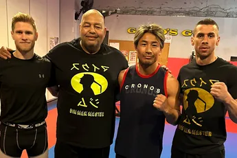 Slopen! Glory kickboksers Adamchuk en Koprivlenski klaar voor 1e kerstdag in Japan