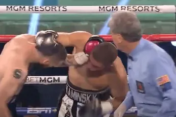VIDEO: EX UFC-vechter Clay Collard blijkt bruut boks kanon