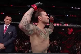 UFC'er CM Punk maakt terugkeer naar pro wrestling