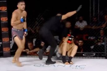 Perfecte leverstoot levert MMA-vechter wereldtitel op | video