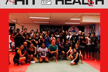 Training op locatie seminar kickboksen verzorgt door Hit & Health